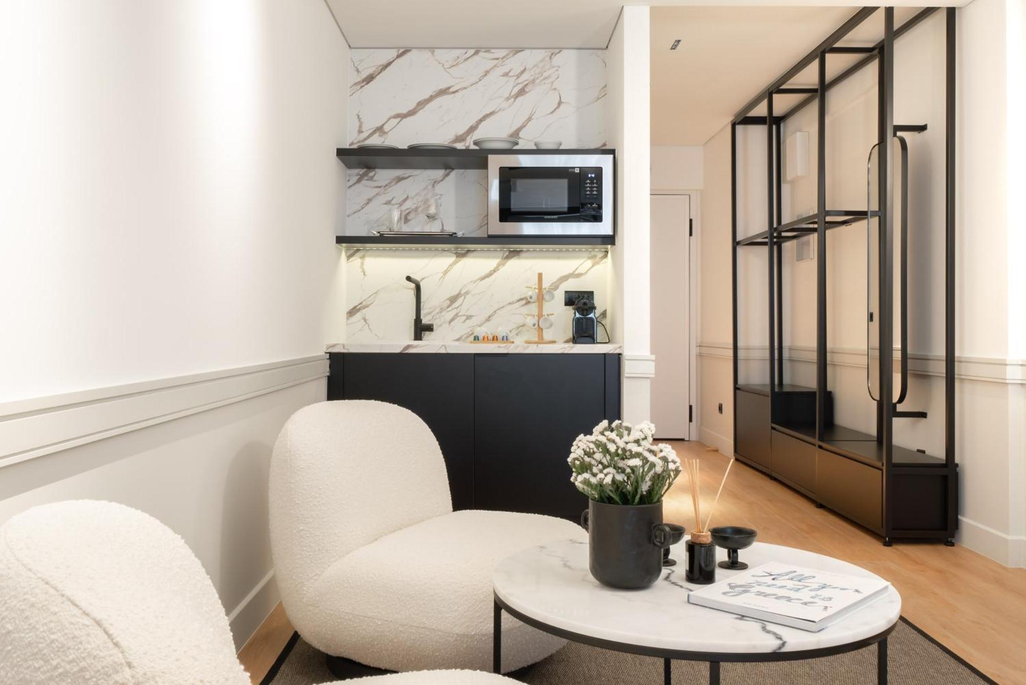 Dion Luxury * Athen