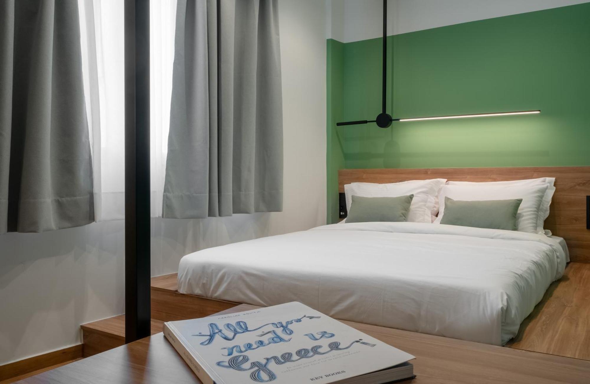 Dion Luxury * Athen